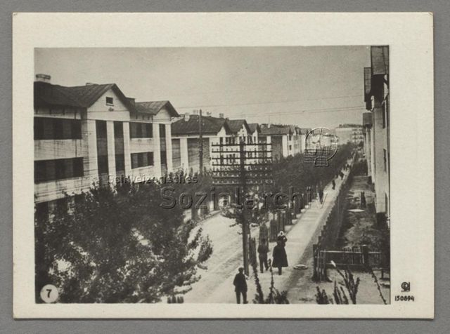 Strassenszene in Neubauviertel, Sowjetunion, um 1930