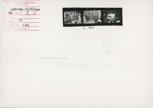 "Leiterkurs Konolfingen" - Teilnehmende beim Musizieren und Tanzen; 1951