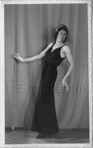 Bertie Wolf als Transvestit - ca. 1942-1947