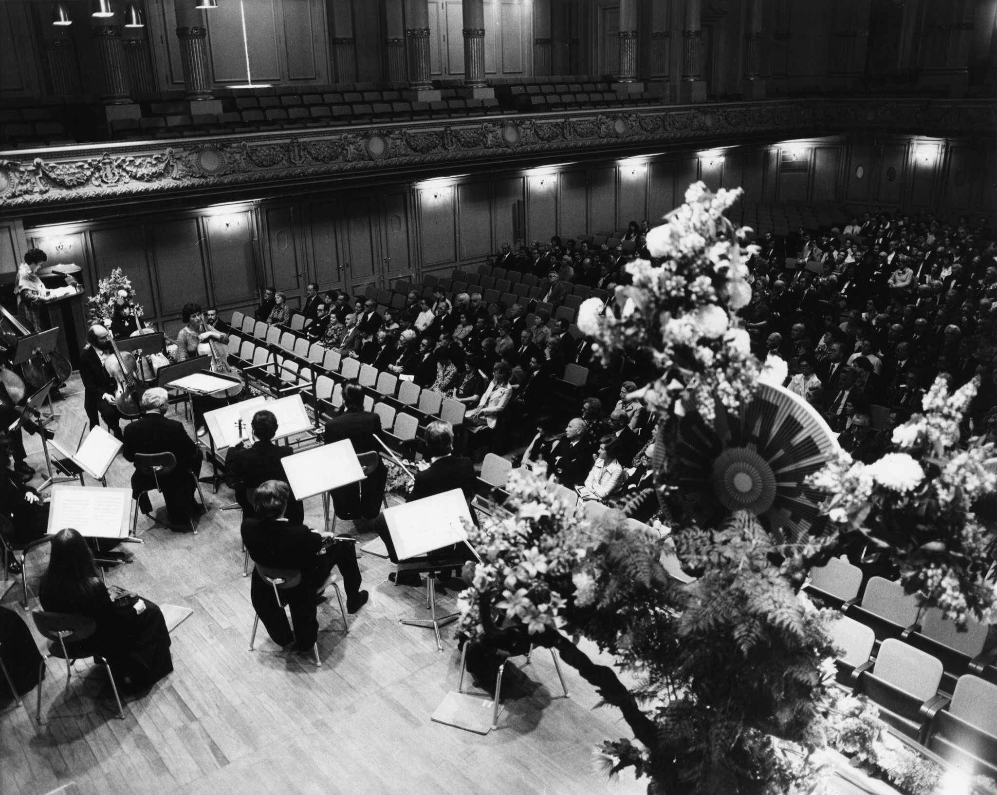 Jubiläum 100 Jahre Lebensmittelverein Zürich 1978: Orchester und Publikum in der Tonhalle Zürich