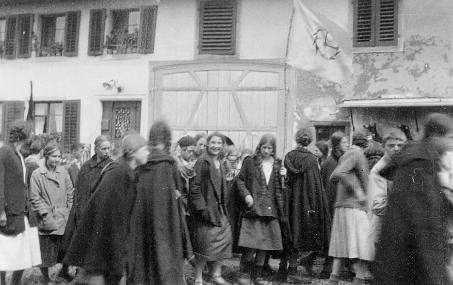 Versammelte Wandervögel an der Wandervogel-Landsgemeinde in Agasul (Pfingsten 1927)