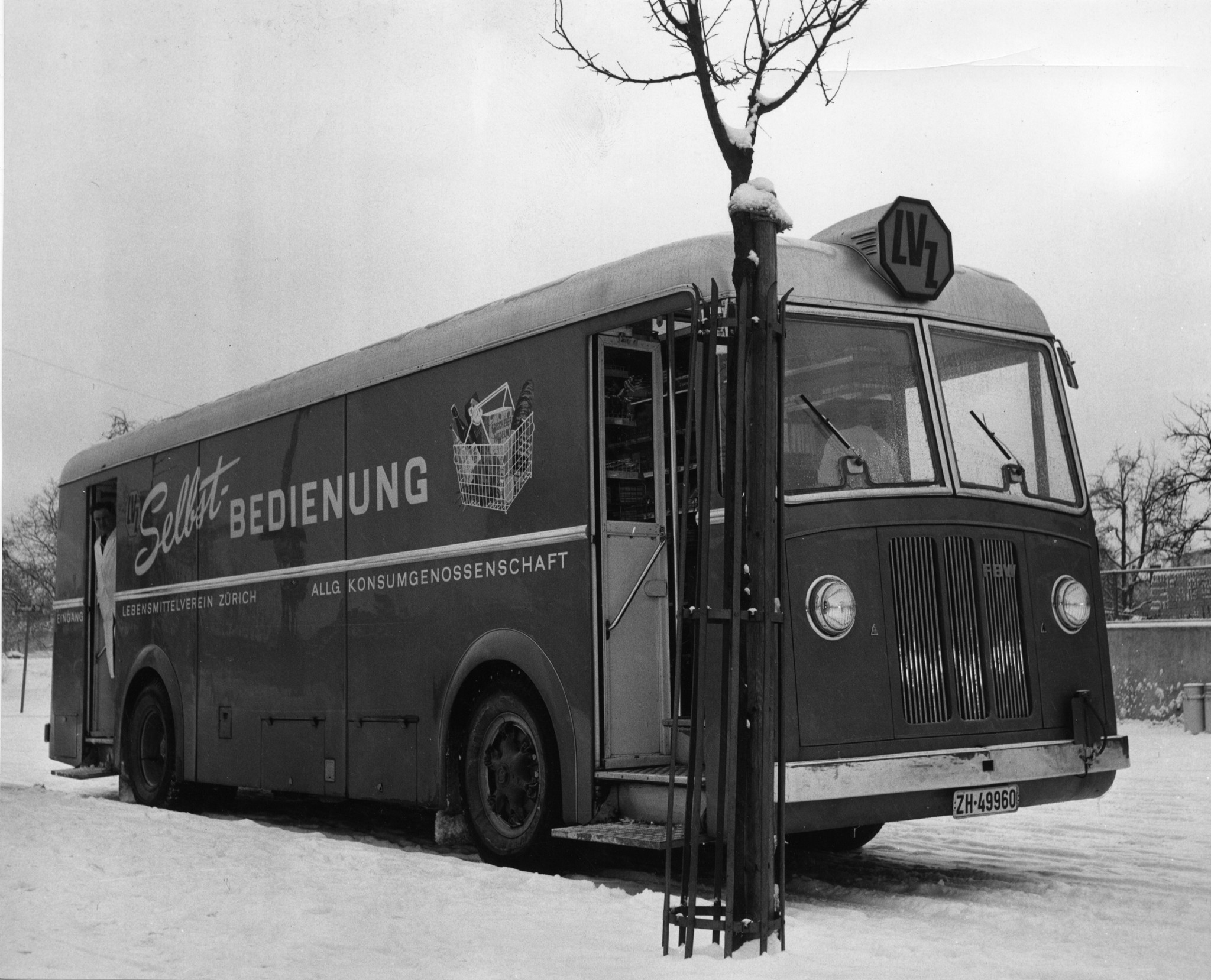 Verkaufswagen des Lebensmittelvereins Zürich