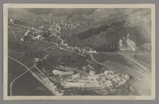 Ober-Urnen mit den Eternitwerken, 400m