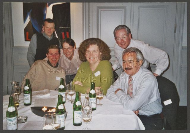 HAZ: Andersheim (um Februar 2002, Zürich) – "Andersheim" (später "Gay and Grey") war ein von 2000 bis 2003 bestehender Verein zur Schaffung lesbisch-schwuler Wohnformen im Alter