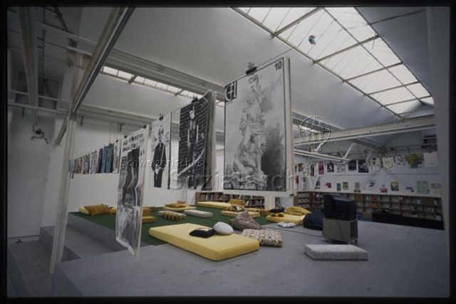 Installation von Adrian Piper