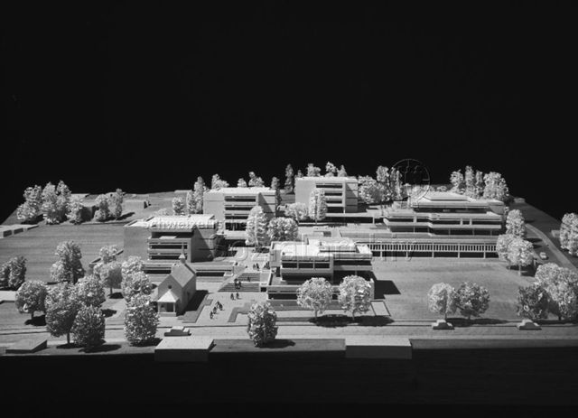 "Freizeitanlagen, Gemeinschaftszentren: Loreto Zug" - Modell der Anlage; um 1970