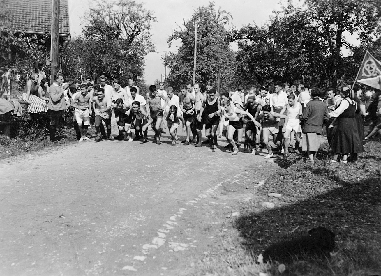 Herbstreffen am Greifensee - Abfahrt eines Rennsports (1931)