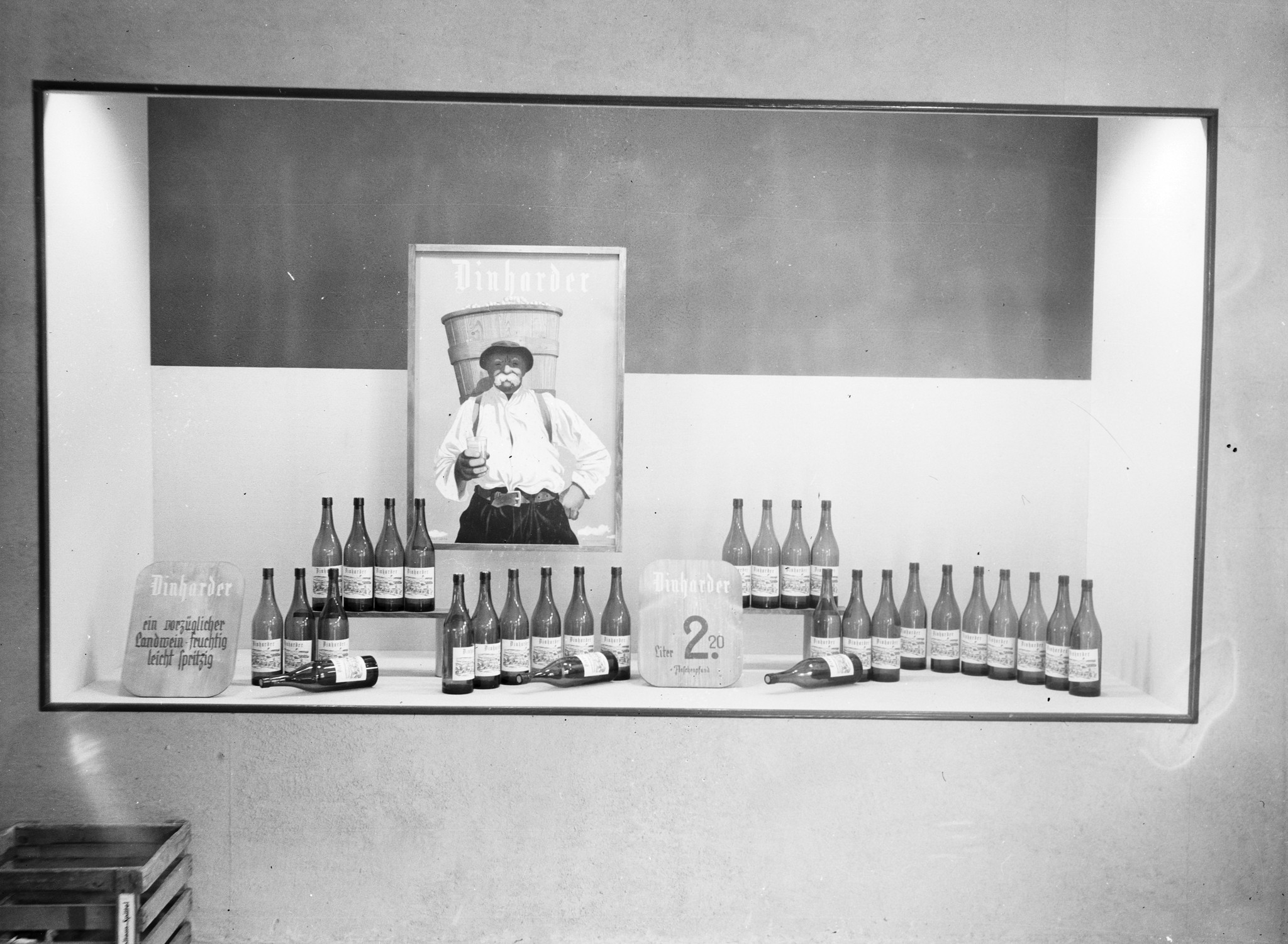 Schaufenster Filiale LVZ: "Dinharder" 1942