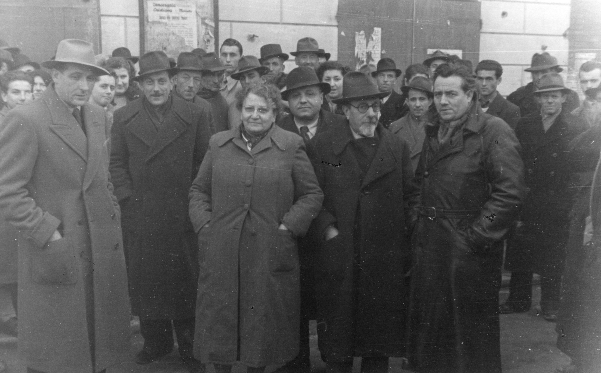 "Italien, Januar 1946. Delegazione del Soccorso Svizzero Rosso in Molinella."; Gruppenfoto