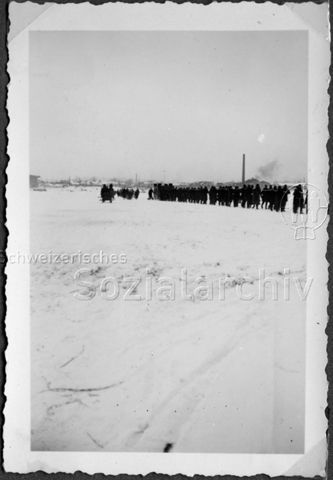 Album Alfred Brauchli, Teil 3/3, Ärzte- und Pflegermission des Schweizerischen Roten Kreuzes an der Ostfront, Winter 1942/1943: "Die Dnjeprschlepper"