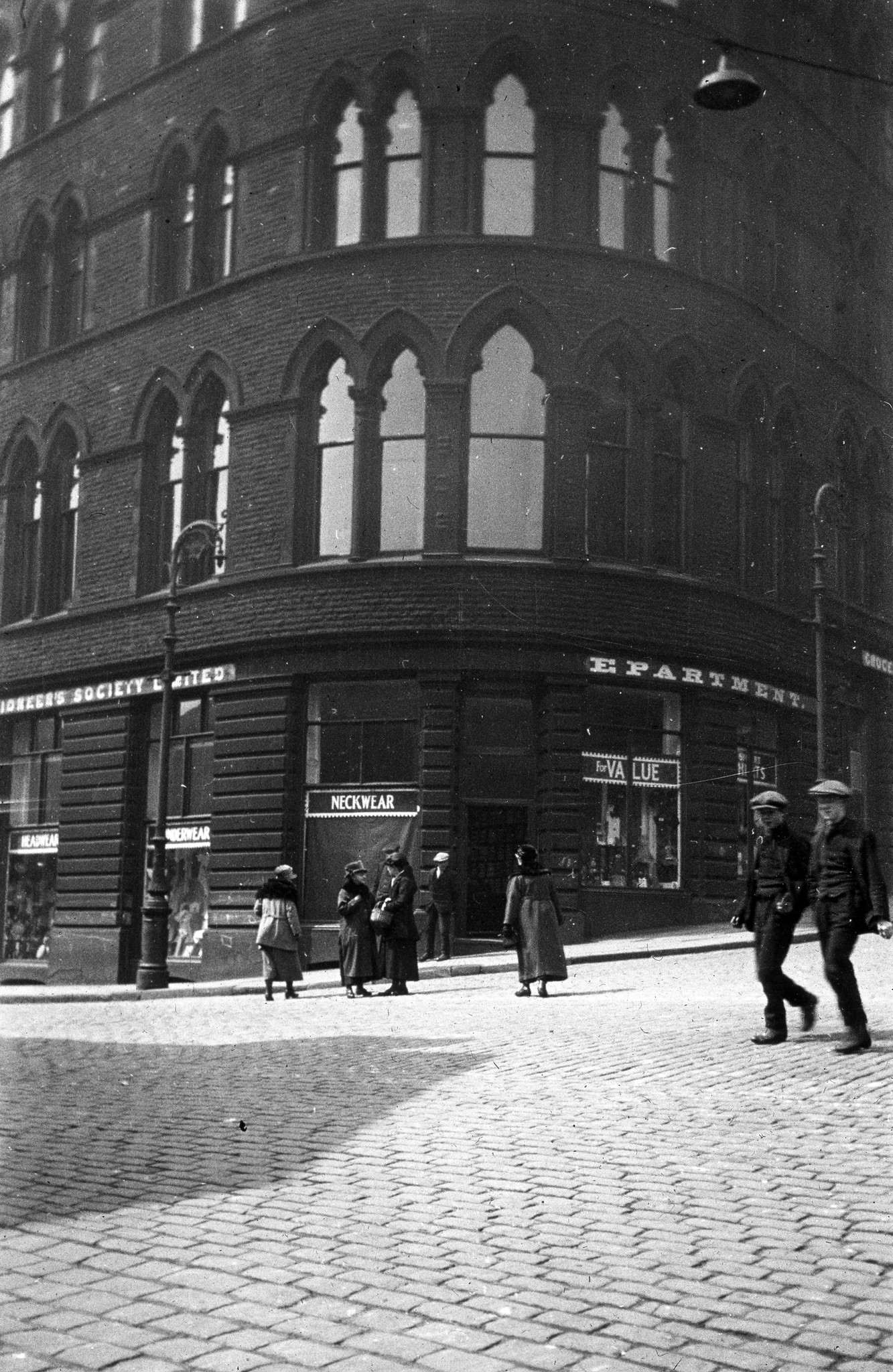 "Heutiges Verwaltungsgebäuder der Rochdaler Pioniere" (Co-operative Wholesale Society C.W.S.)