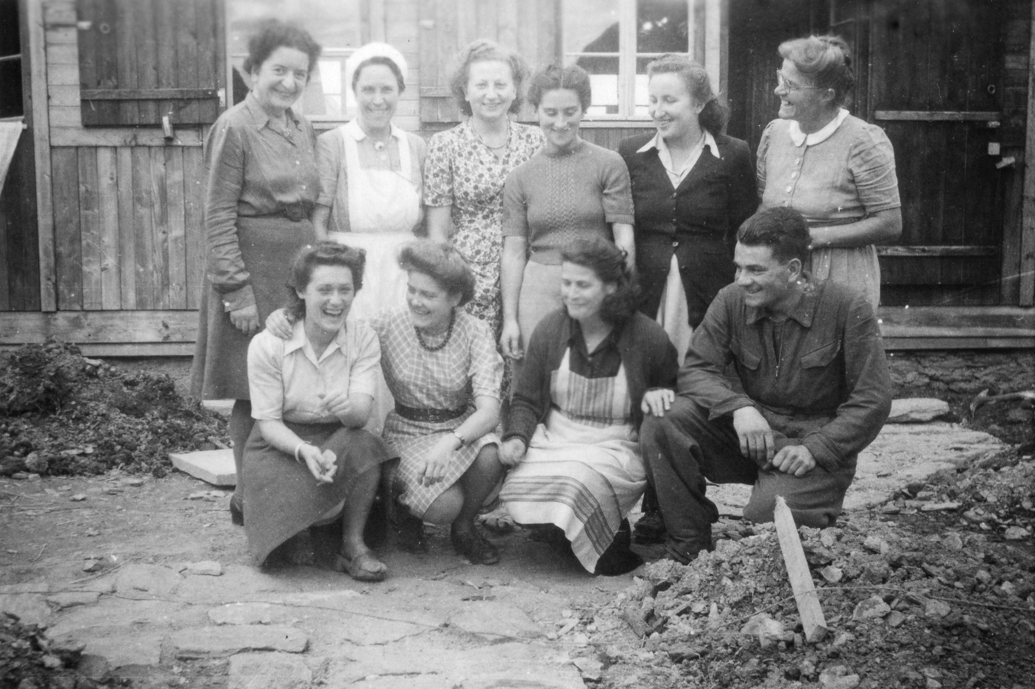 "Die Equipe des Centre"; Gruppenfoto der Mitarbeiter
