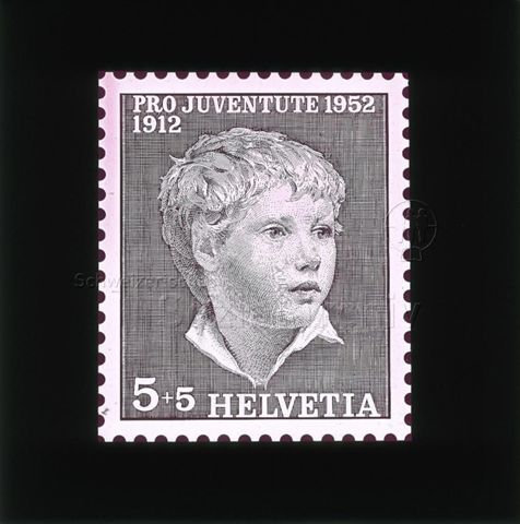 Diaserie Briefmarken; "Helvetia 5 +5, Pro Juventute 1952, 1912"; Zeichnung: Porträt eines Jungen; 1957