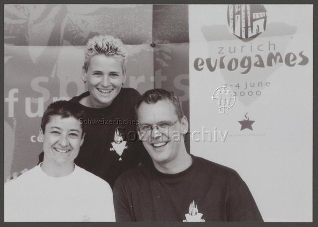 EuroGames 01.-04.06.2000 (Mai 2000, Zürich) – v.l.n.r.: Verena Berchtold (Co-Präsidentin), Baba Ganz (Botschafterin EuroGames 2000), Peter Püntener (Co-Präsident)<br>