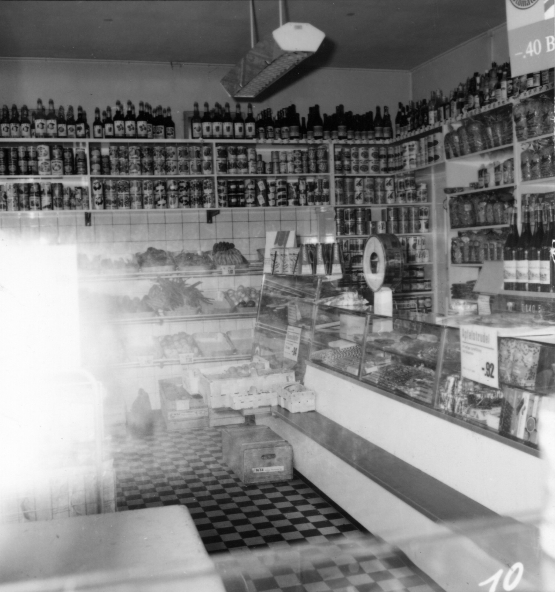 Laden des Lebensmittelvereins Zürich an der Forchstrasse 104 in Zollikerberg: Innenansicht