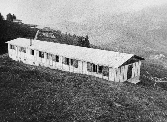 "Auslandschweizerkinder - Haus 'Schrattenblick' auf Marbachegg im Entlebuch"; 1971