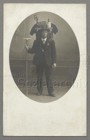 Vermutlich ein Hausierer, um 1910