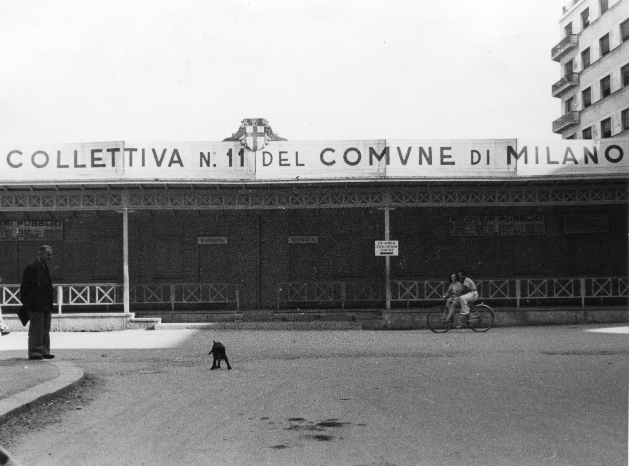 "Milano. die kollektive Mensa. Volksküche"; Aussenansicht
