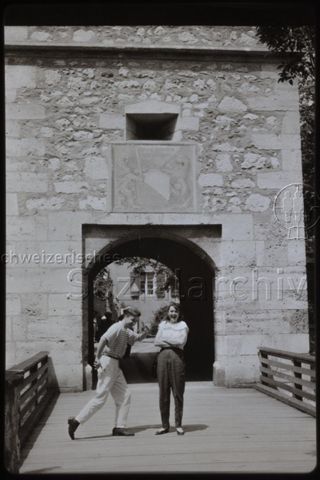 Zu Besuch im Schloss Laufen am Rheinfall in Schaffhausen, links: José Luis Brea