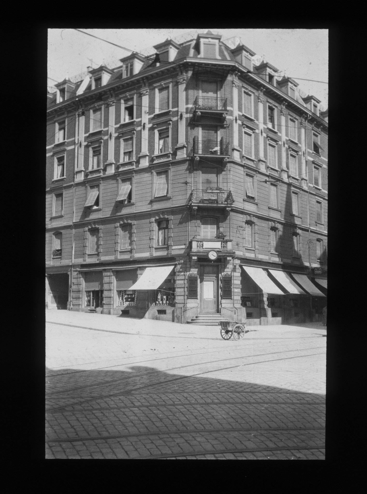 Dia: LVZ-Filiale Römerhof, Zürich.
