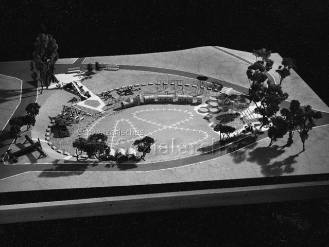 "Freizeitanlage Heiligfeld, Zürich" - Modell des Spielplatzes; um 1955