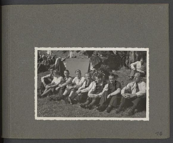 Fotoalbum "50 Jahre TVN [Touristenverein die Naturfreunde] Jubiläumstreffen 1945 in Luzern