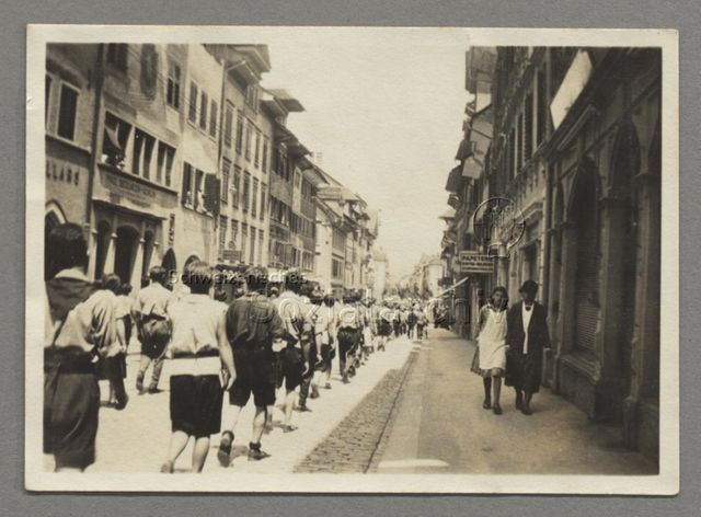 Sozialistischer Jugendtag, Demonstrationszug, Passantinnen, Zug, Pfingsten 1930