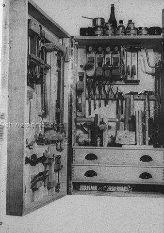 Freizeitwerkstätte, "Werkzeugkasten"; um 1955