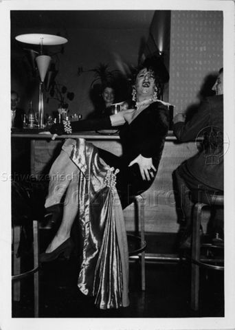 Bertie Wolf als Transvestit am Fasnachtsbal im "Kreis" - 1954