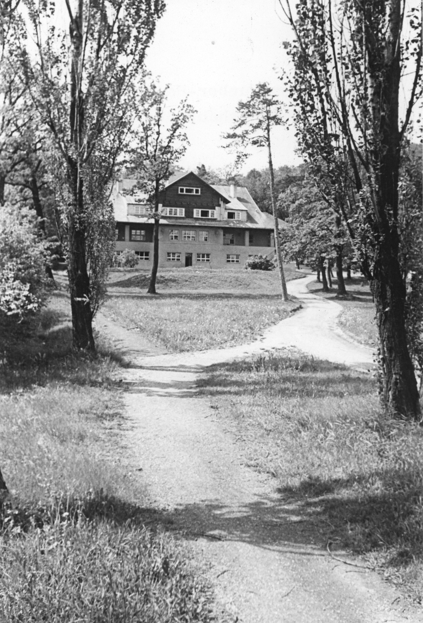 "Anton-Hueber-Haus, Schulungshaus des OeGB [Österreichischer Gewerkschaftsbund]", um 1950, Hadersdorf-Weidlingau