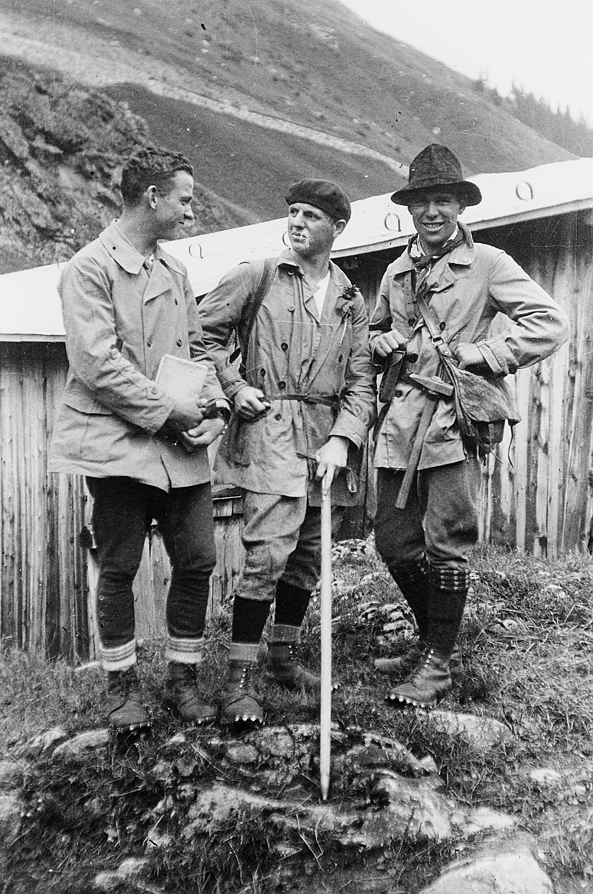 Hans Biäsch, Max Jenny und Edi Noser in den Bergen (1920)