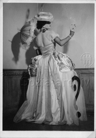 Bertie Wolf als Transvestit im "Kreis" - ca. 1950