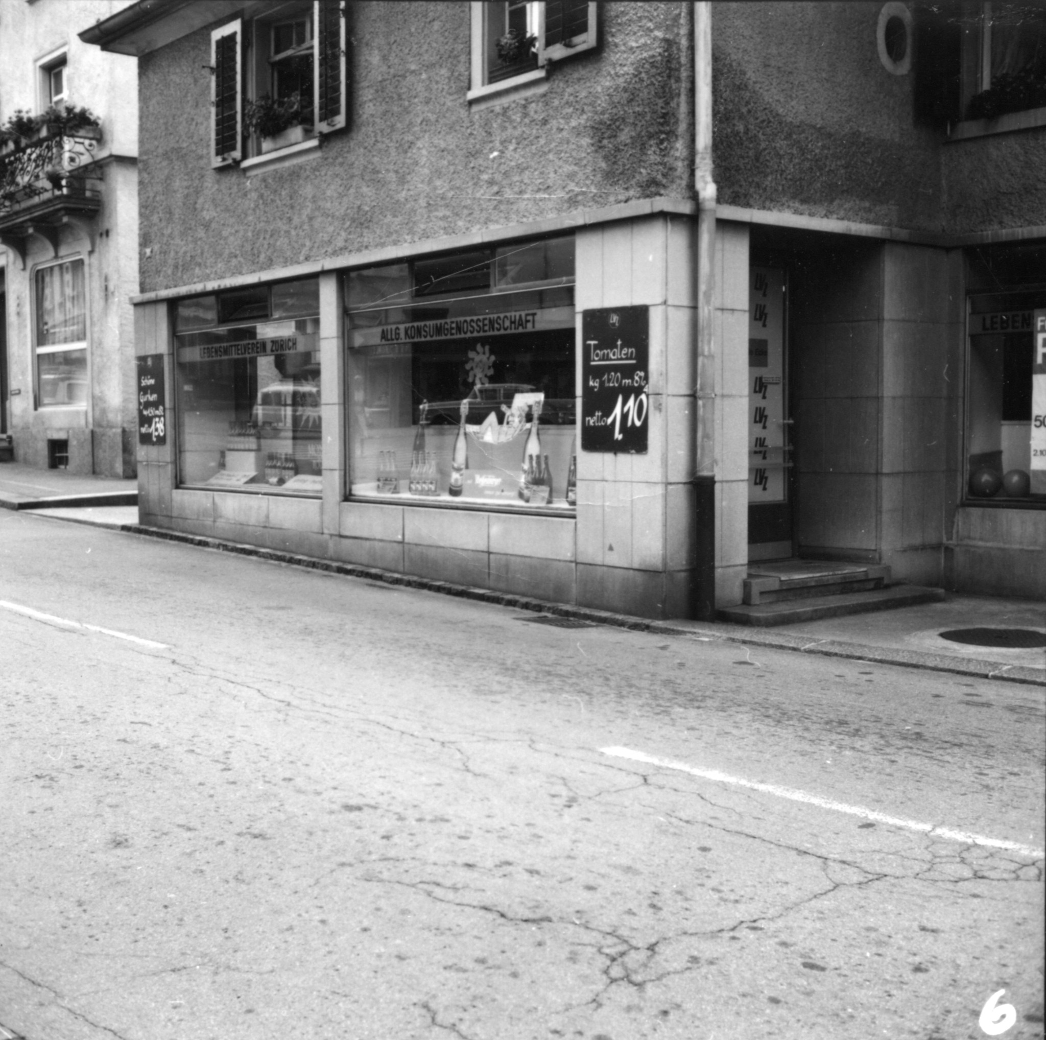Laden des Lebensmittelvereins Zürich an der Dorfstr. 18 in Küsnacht: Aussenansicht