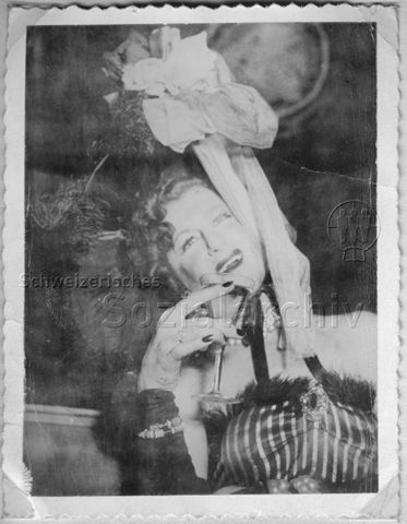 Bertie Wolf als Transvestit - vermutlich in der Bar "Barfüsser" - 1956