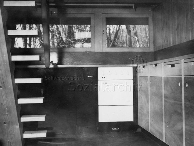 Bosco della Bella, Ferienhaus für kinderreiche Familien - Innenansicht eines Ferienhauses, Küche; um 1970