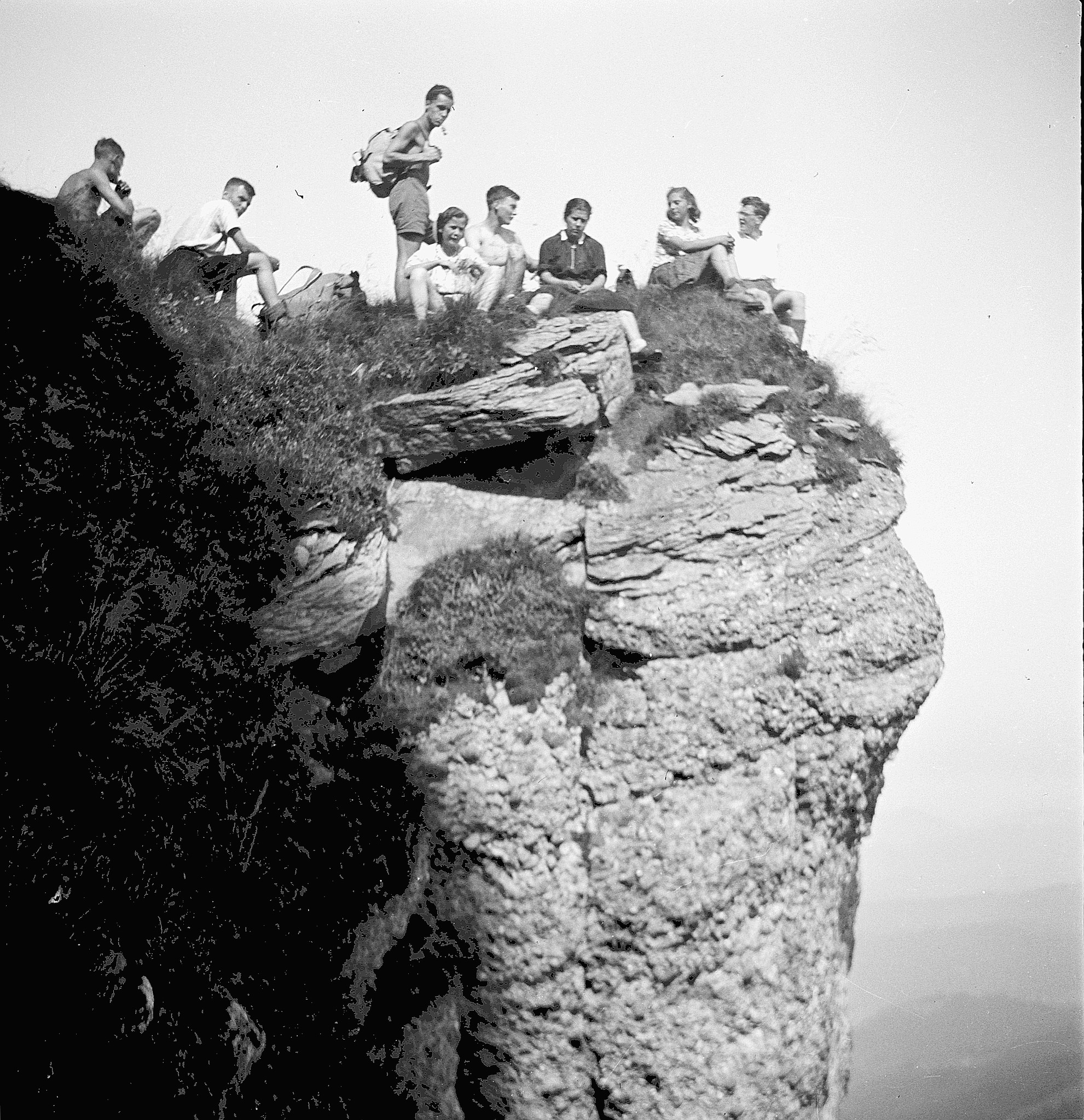 Eine Fahrt zusammen mit den Flawilern auf den Speer - Wandervögel sitzen auf dem Gipfel (1938)