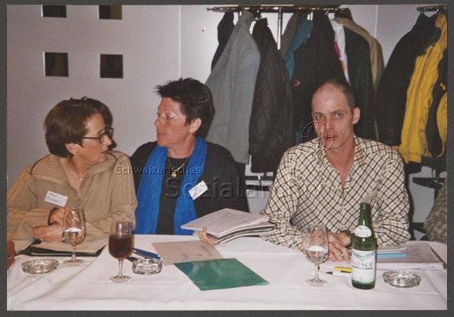 HAZ: Andersheim (um Februar 2002, Zürich) – Vorstandsmitglieder – "Andersheim" (später "Gay and Grey") war ein von 2000 bis 2003 bestehender Verein zur Schaffung lesbisch-schwuler Wohnformen im Alter