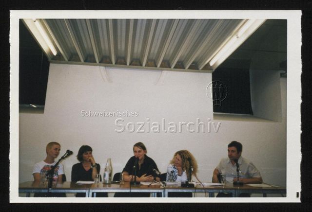 Podium mit Ruth Kunz, Alice Cantalupi, Elke aus dem Moore, Agnes Schmid-Bieber, Justin Hoffmann (von links)