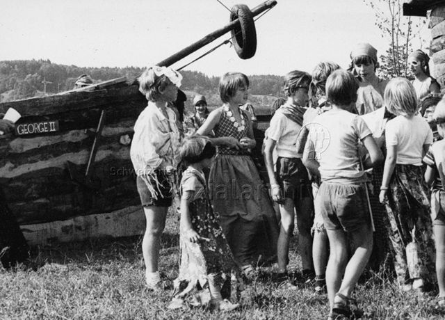 "Spielaktion Winterthur" - Kinder und Jugendliche verkleidet als Piraten; 1976