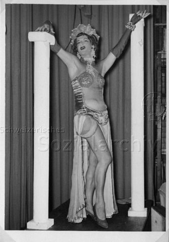 Bertie Wolf als "Hera" im "Raub des Ganymed" - 1954