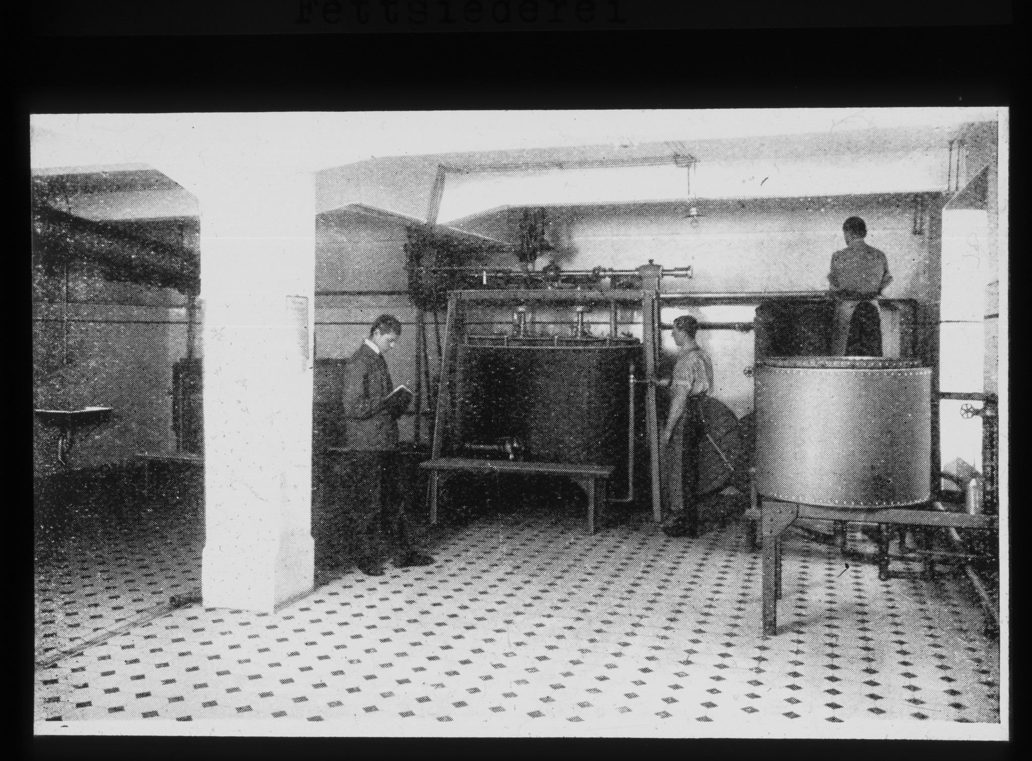 Dia: Fettsiederei des V.S.K. (Verband schweizerischer Konsumvereine) in Pratteln; Aussenansicht.
