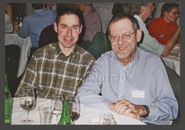HAZ: Andersheim (um Februar 2002, Zürich) – "Andersheim" (später "Gay and Grey") war ein von 2000 bis 2003 bestehender Verein zur Schaffung lesbisch-schwuler Wohnformen im Alter