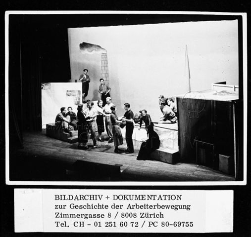Theateraufführung "No pasarán", möglicherweise von Regisseur Kurt Früh, Volkshaus, Zürich, um 1936