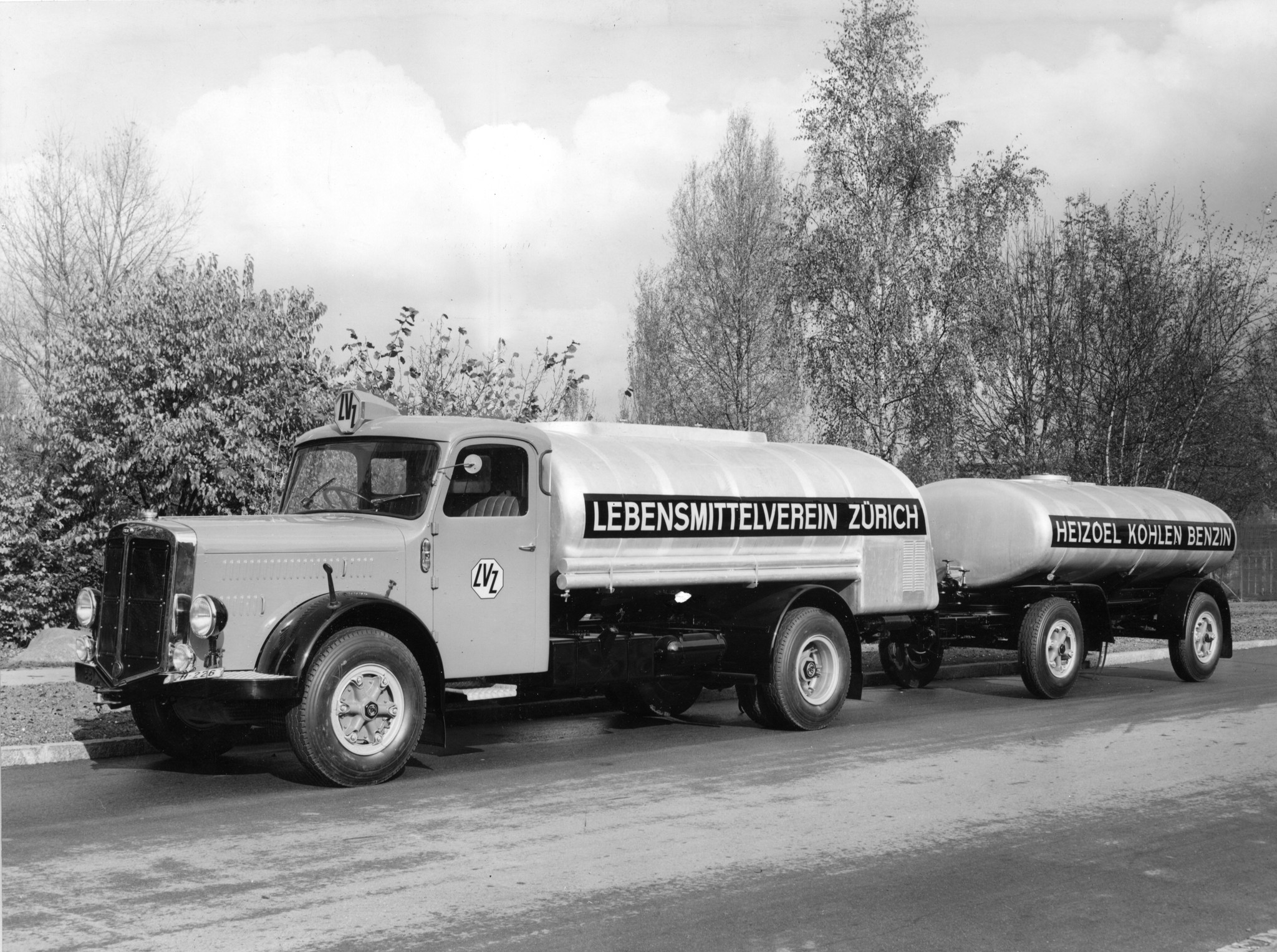 Heizöl-Lieferwagen des Lebensmittelvereins Zürich