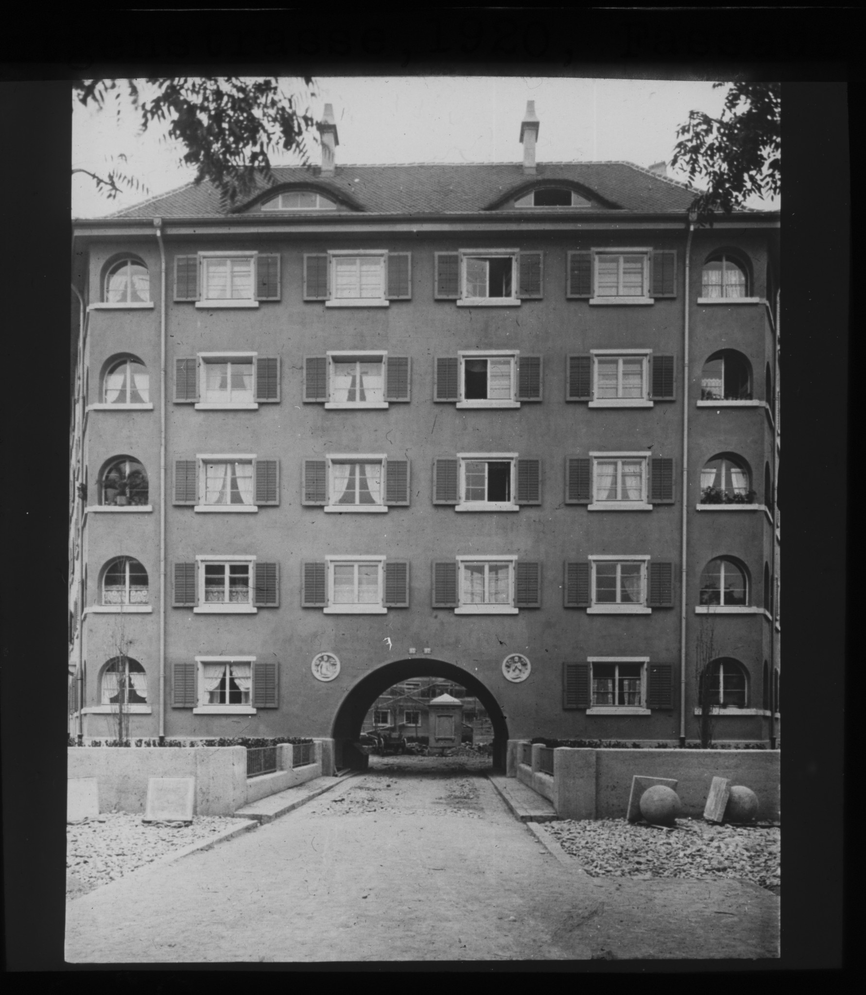 Siedlung der Baugenossenschaft des eidgenössischen Personals BEP: Kolonie Industrie 2, Zürich, 1920