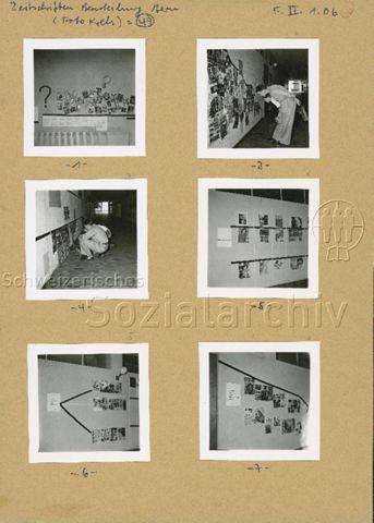"Jugendkiosk, Kampf der Schundliteratur" - Beispiele für "Schundliteratur" an Ausstellungswänden, zwei Jugendliche an der Ausstellung; um 1955