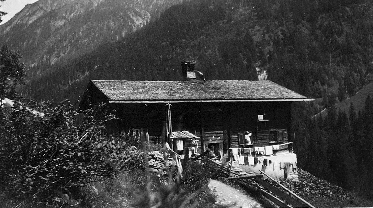 Wandervogel-Führerlager Egschi im Safiental: "Unser Haus von Egschi" (1926)