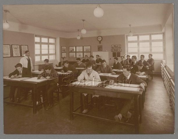 Lehrsaal für den theoretischen Fachunterricht