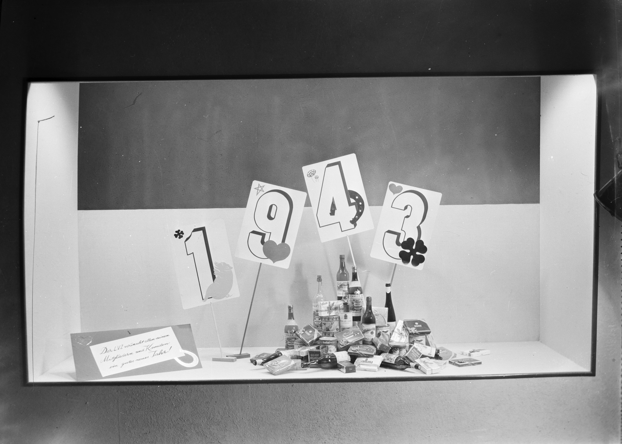 Schaufenster Filiale LVZ: "1943"