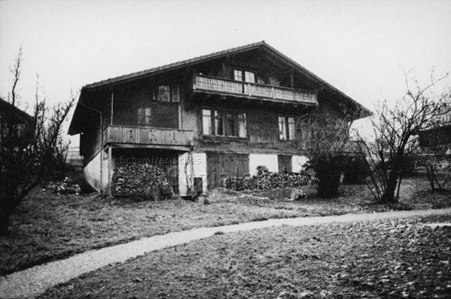 "Freizeitzentren Schweiz - Haus + Gelände für das Gemeinschaftszentrum Brienz"; 1972